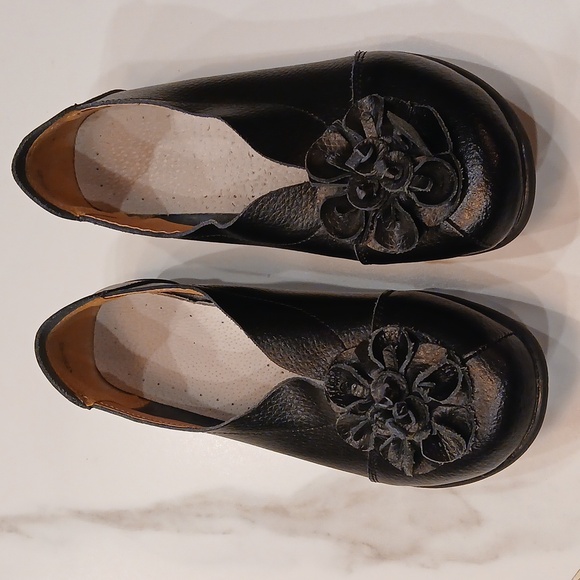 Black Leather Slip-On Moccasin - Picture 1 of 5
